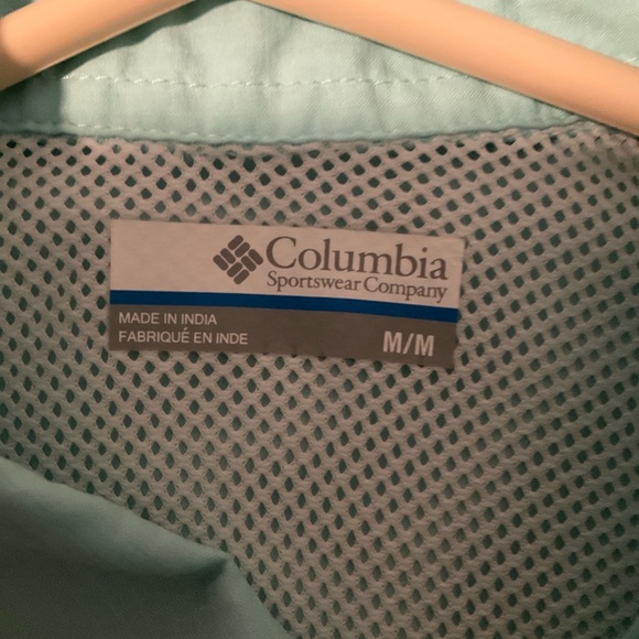Columbia Women’s Aqua Blue Mesh Button Down Shirt - Picture 3 of 7